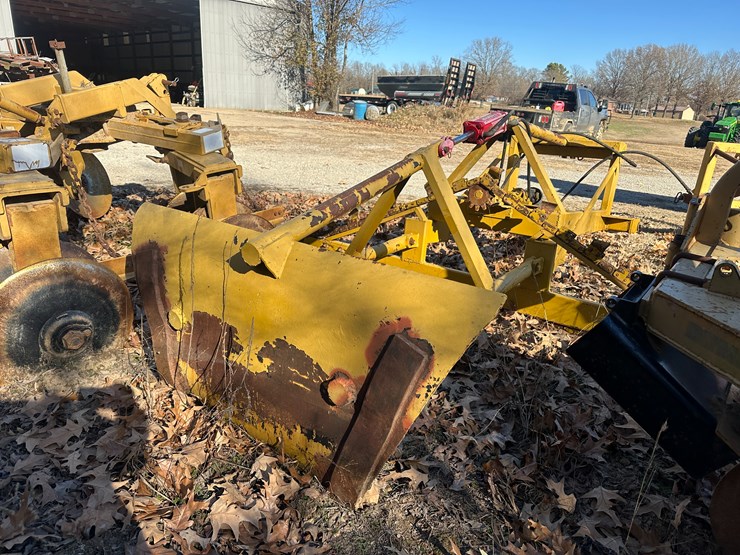 #35573-•-levee-trencher-image-3