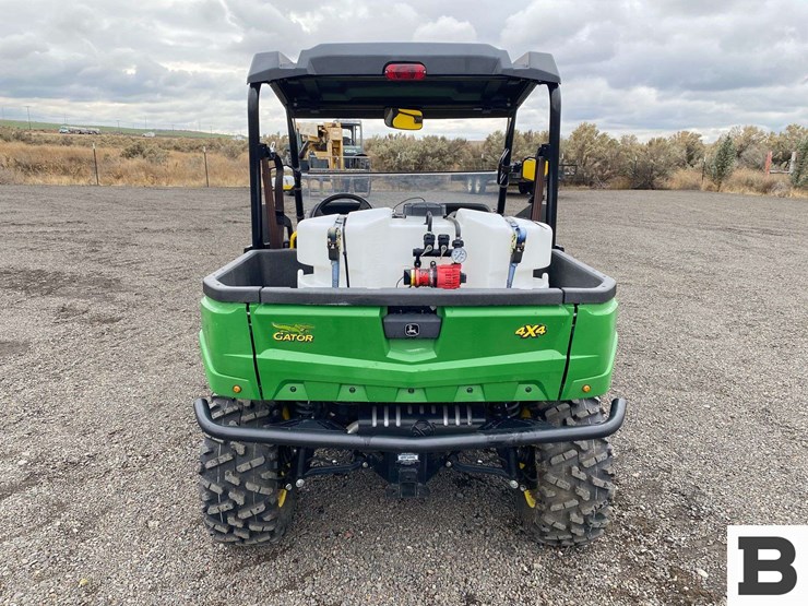 2021-john-deere-gator-image-4