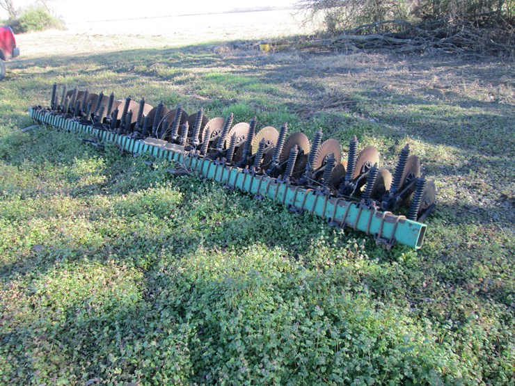 great-plains-solid-stand-20-image-1