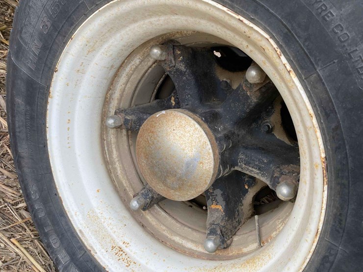 1987-freightliner-day-cab-semi-tractor-image-49