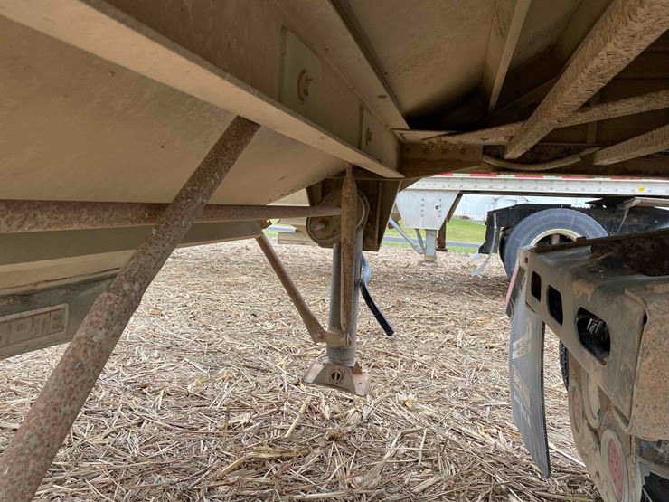 wilson-alum-41’-grain-trailer-image-8