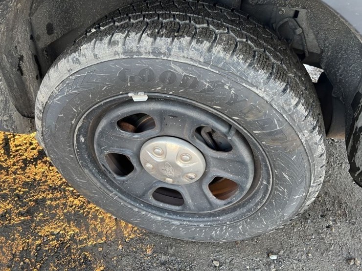 2015-ford-explorer-image-17