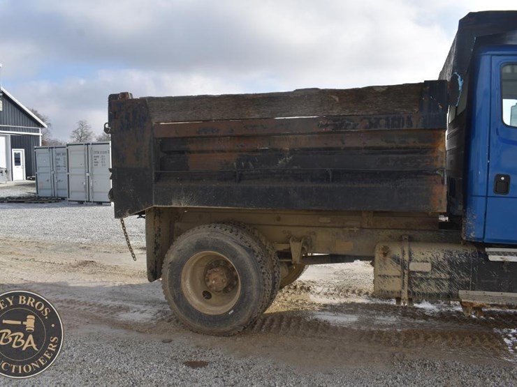 freightliner-fl70-image-7