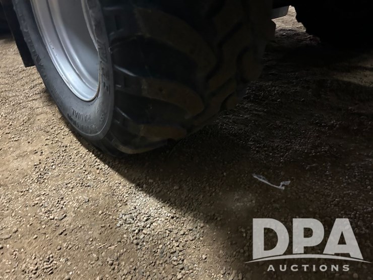 case-ih-810-image-17