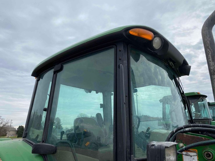 john-deere-6415-image-27