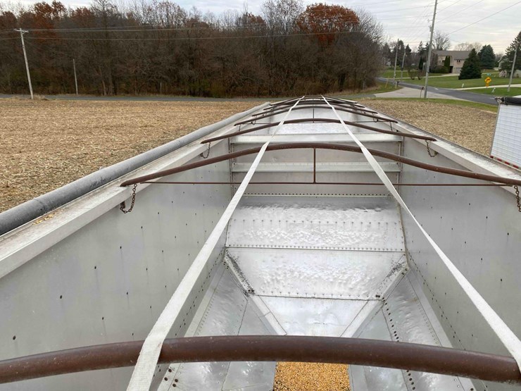 wilson-alum-41’-grain-trailer-image-40