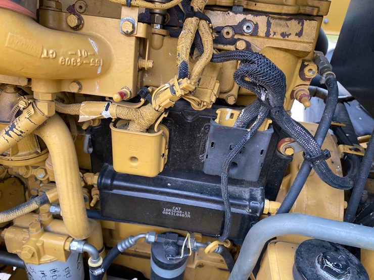 ro-gator-1184-sprayer-image-25