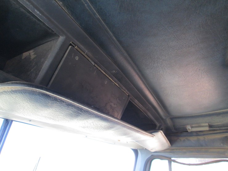 #35302-•-1985-mack-mh613-t/a-sleeper-truck-tractor-1m1ar07y6fm006361-image-36