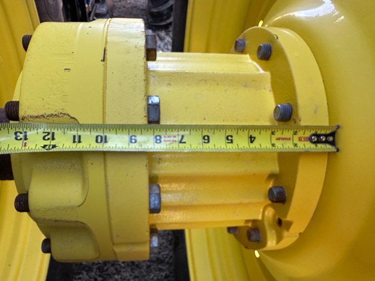 2021-john-deere-370-image-14