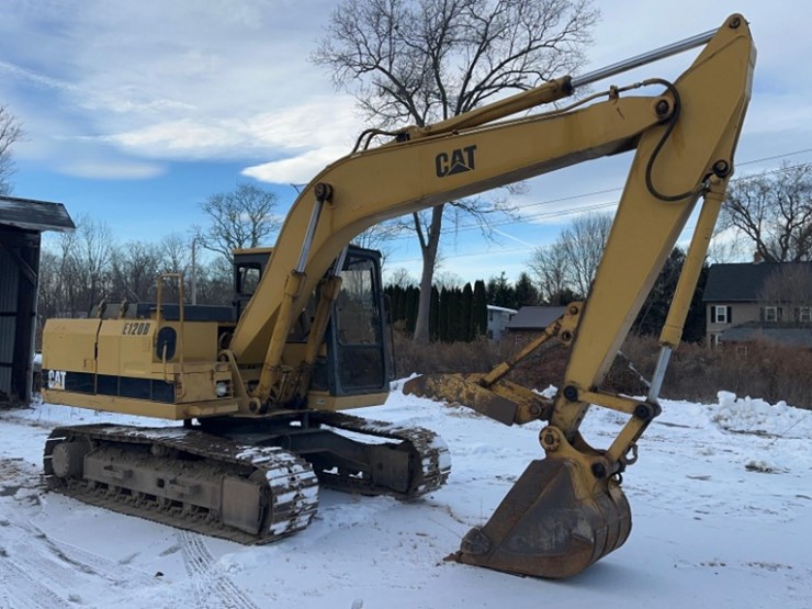 caterpillar-e120b-image-7