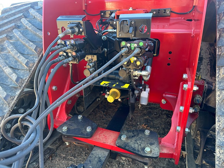 #35562-•-2023-case-470-track-tractor-image-42