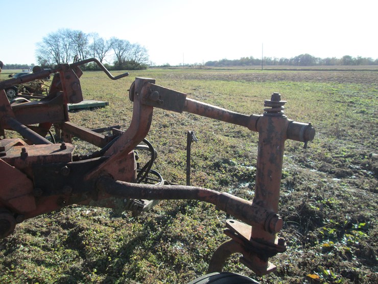 international-700-image-6