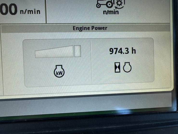 2021-john-deere-370-image-74