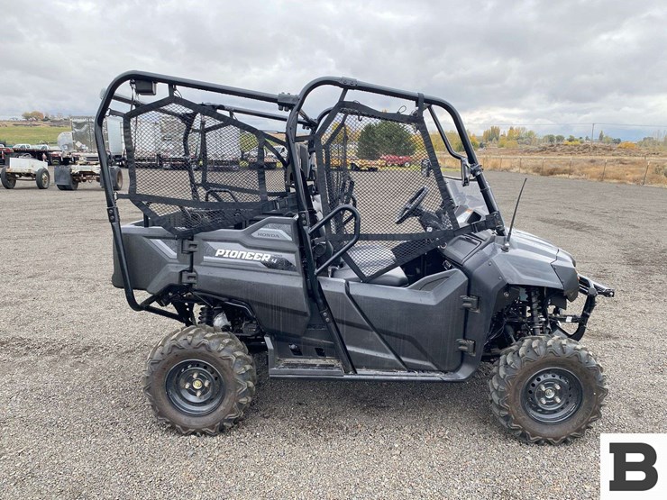 2020-honda-pioneer-700-image-6