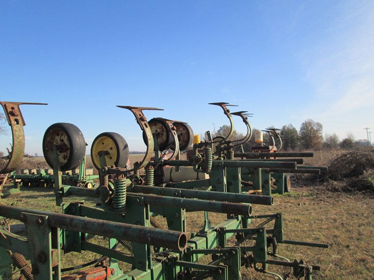 john-deere-8-image-6