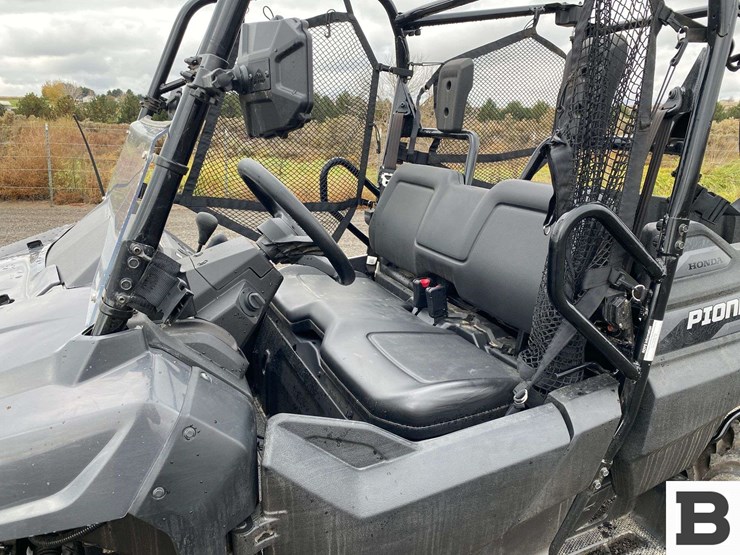 2020-honda-pioneer-700-image-15