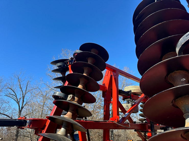 #35563-•-case-370-47'disk-image-44