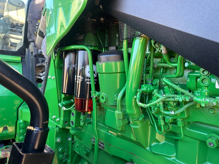 2021-john-deere-370-image-55