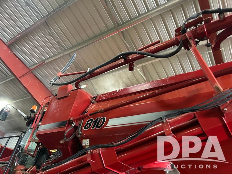 case-ih-810-image-26