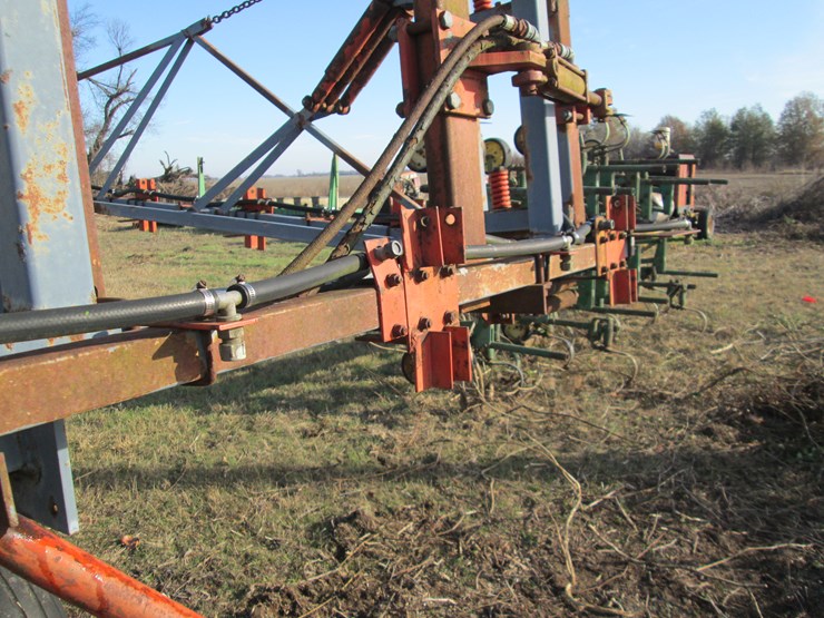 #35396-•-spray-rite-56’-30"-700gal-pull-type-sprayer-image-13