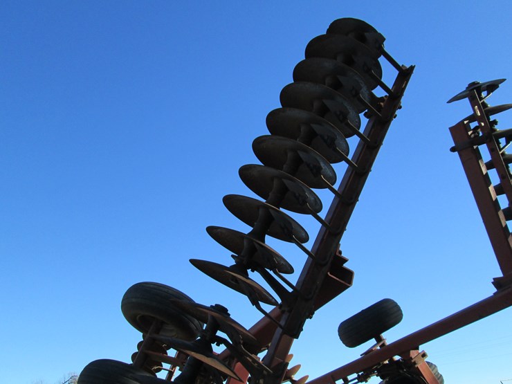 case-ih-3900-image-8