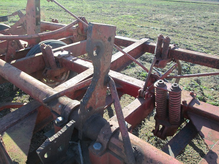 massey-ferguson-14a-image-10