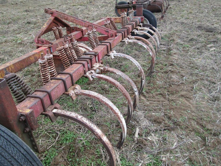 #35315-•-11'-chisel-plow-image-5