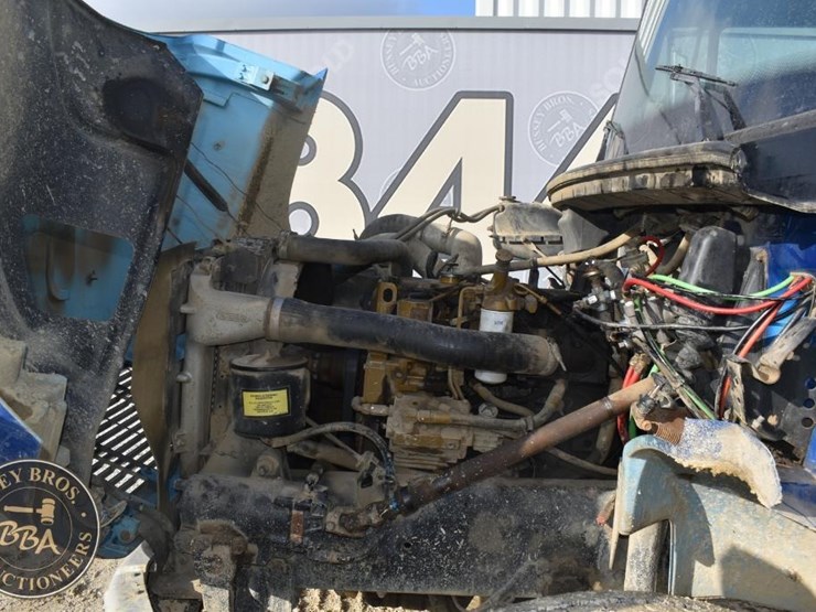 freightliner-fl70-image-36