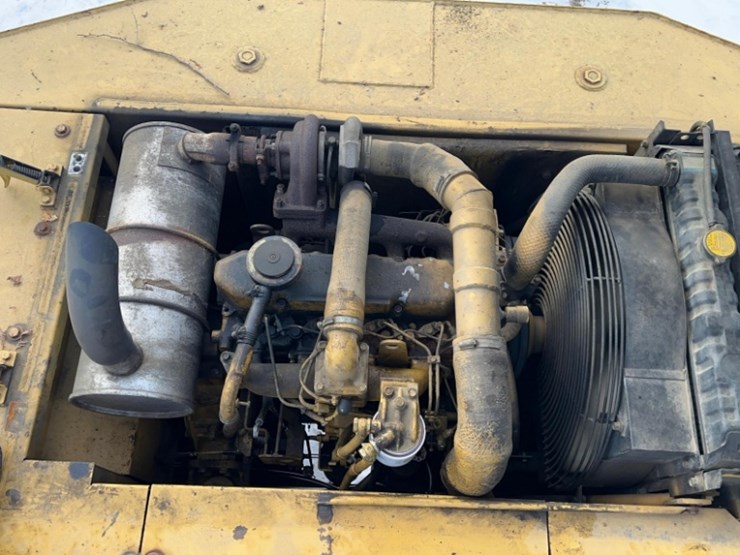 caterpillar-e120b-image-29
