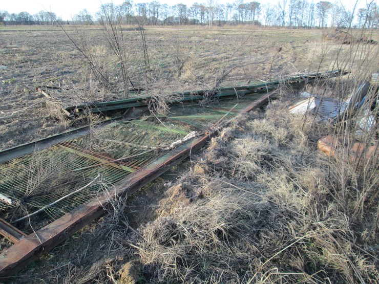 #35365-•-lot-of-metal-image-6