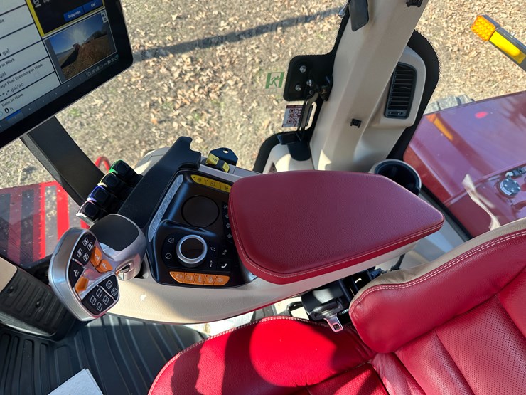 #35562-•-2023-case-470-track-tractor-image-94