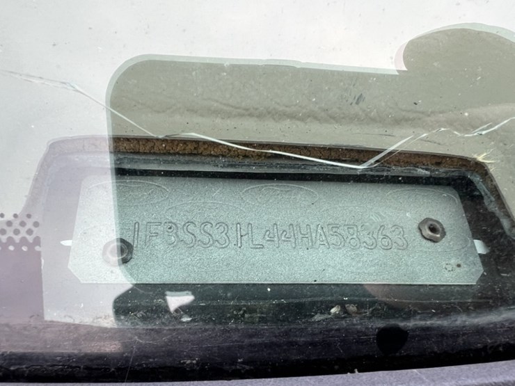 2004-ford-e350-xlt-sd-image-18