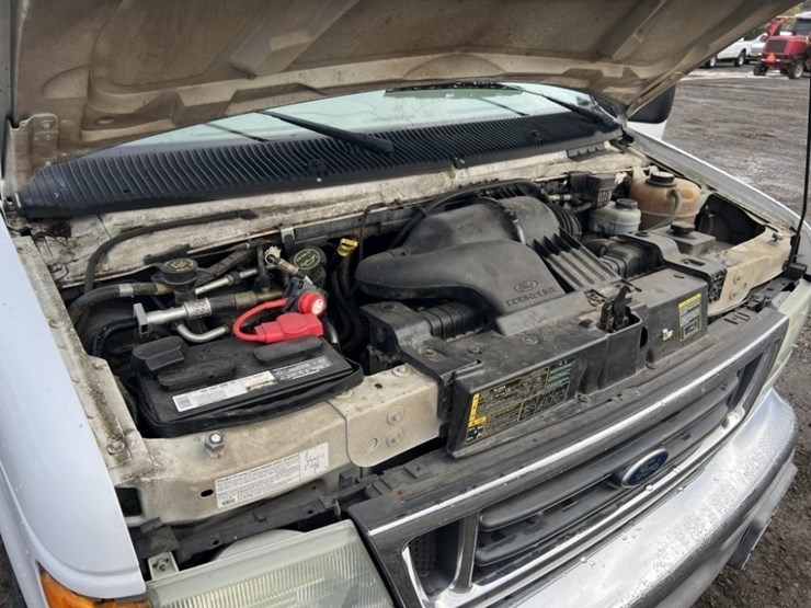 2004-ford-e350-xlt-sd-image-15