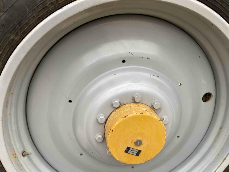 ro-gator-1184-sprayer-image-95