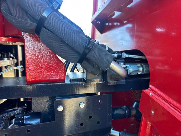 #35562-•-2023-case-470-track-tractor-image-52