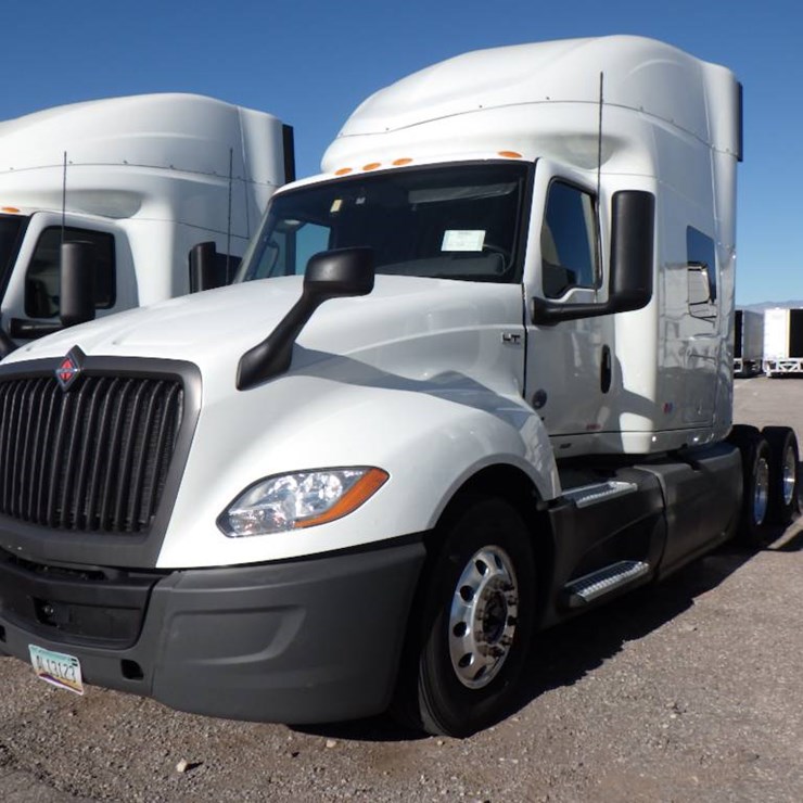 2021 INTERNATIONAL LT