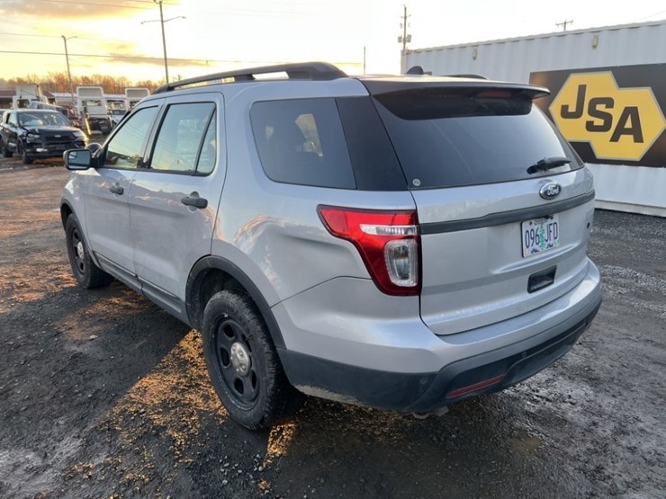 2015-ford-explorer-image-6