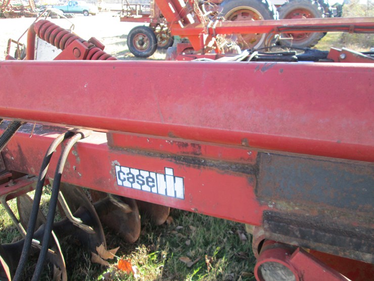 case-ih-3900-image-7