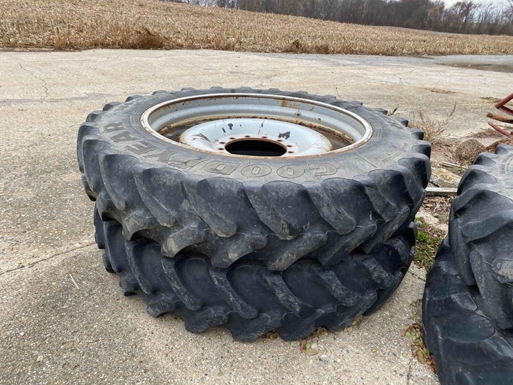 ro-gator-tires-image-2