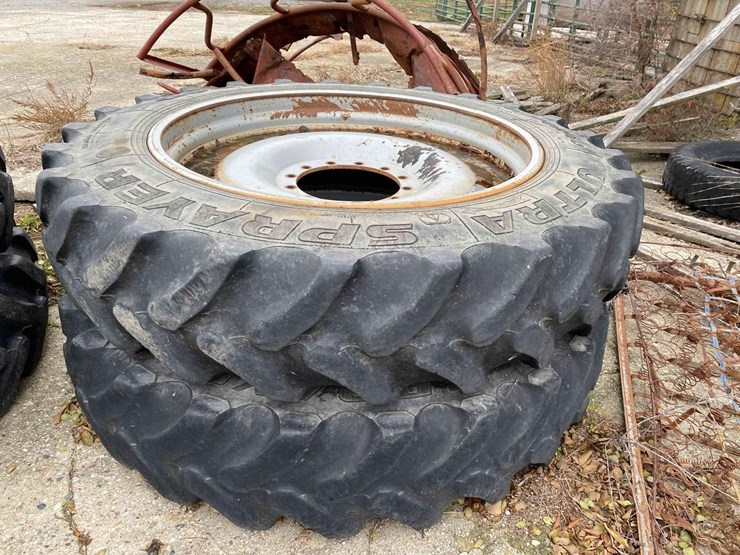 ro-gator-tires-image-1