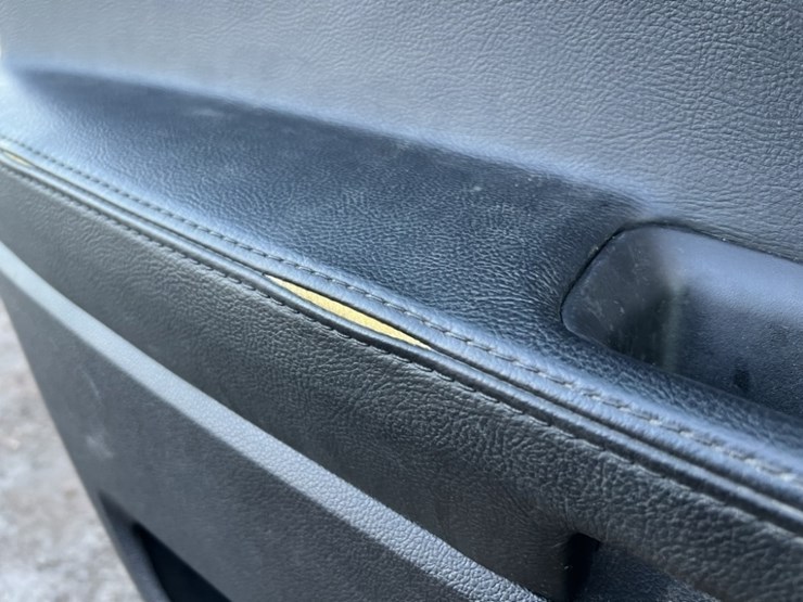 2017-ford-explorer-image-31