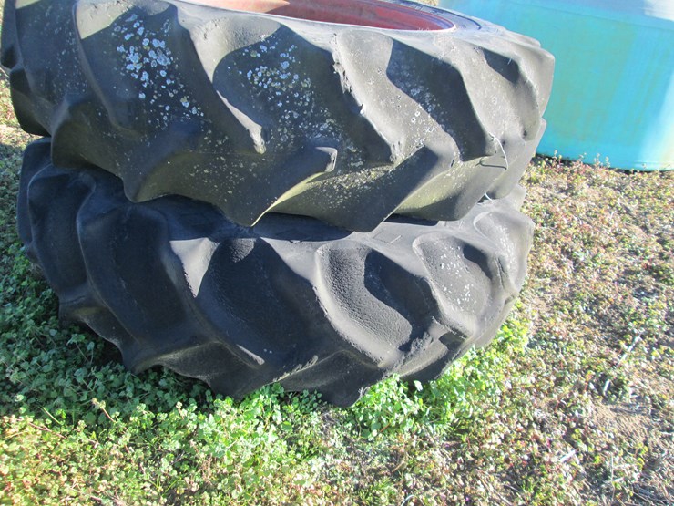 #35338-•-lot-of-(4)-18.4-38-tractor-tires-image-4