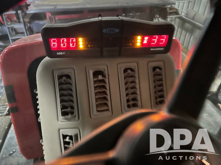 case-ih-810-image-40