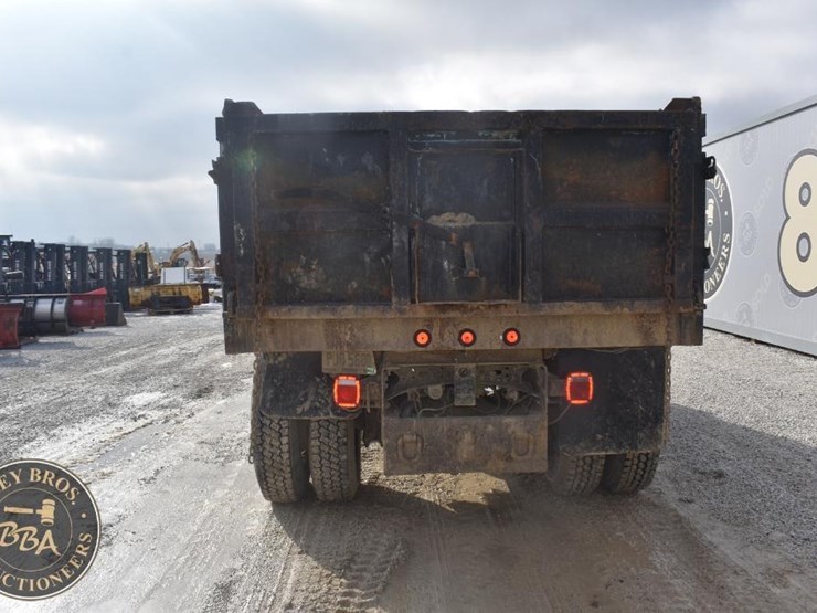 freightliner-fl70-image-4