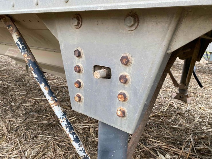 wilson-alum-41’-grain-trailer-image-9