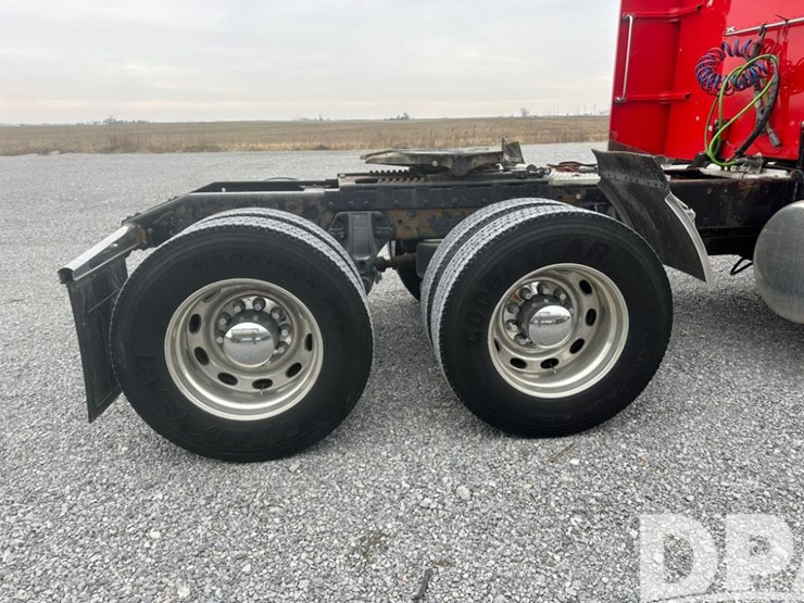 2007-peterbilt-379-image-14