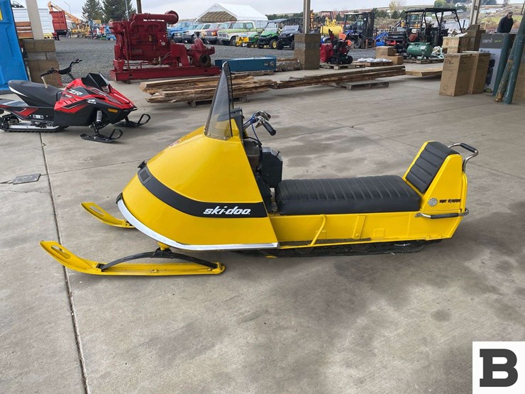 1968-ski-doo-super-olympique-snowmobile-image-2