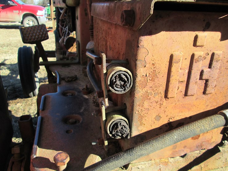 #35307-•-farmall-450-tractor-image-10