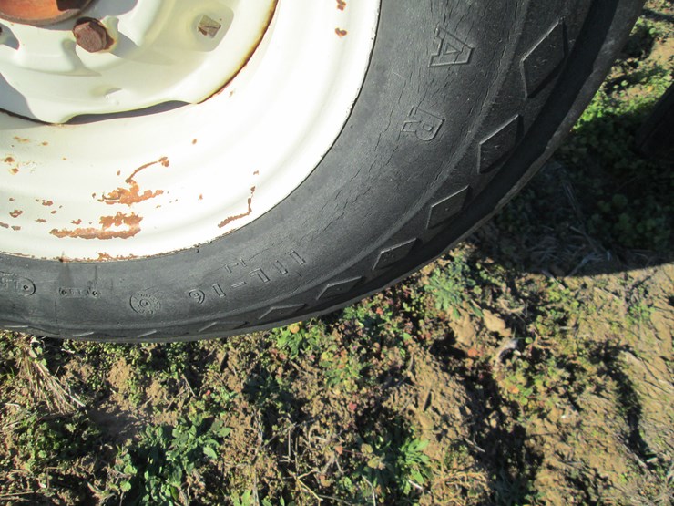 international-700-image-11