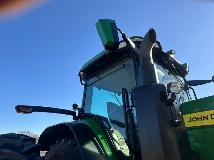 2021-john-deere-370-image-42